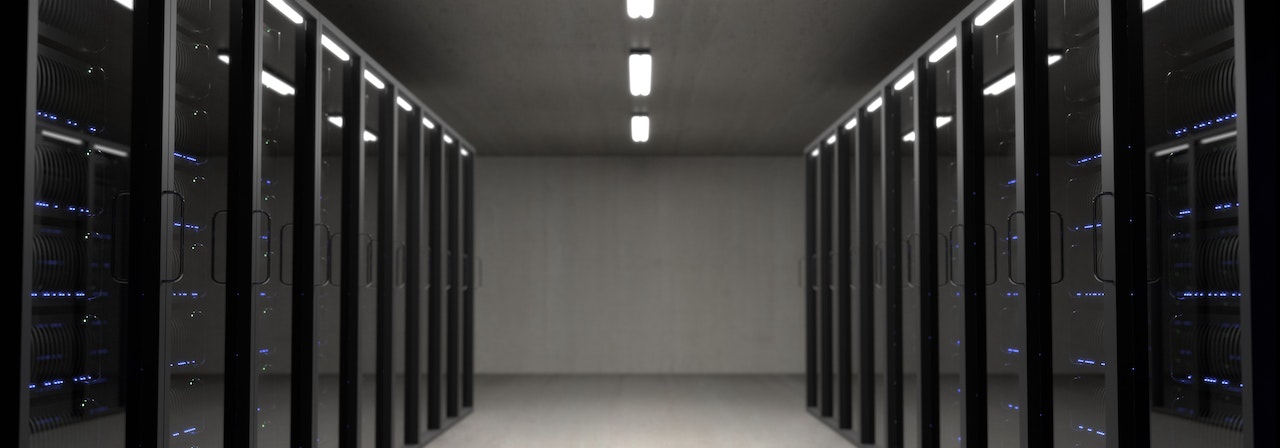 Factors to consider when choosing a server hosting provider